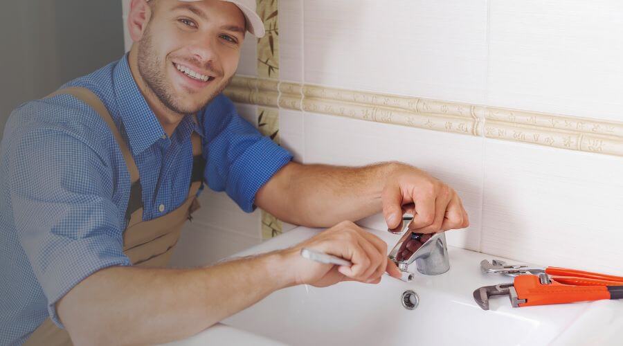 Handle or spout repair in Houck, AZ